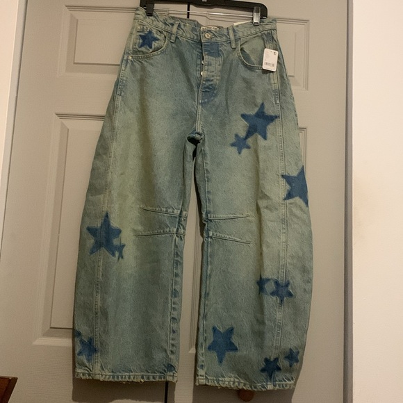 Free People We The Free Good luck Shadow Patch Barrel Jeans - Picture 5 of 11